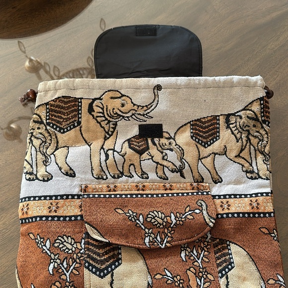 Elephant Embroidered Drawstring Backpack - Picture 5 of 6